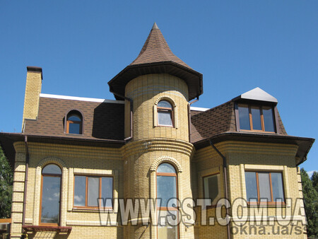 Навісний вентильований фасад